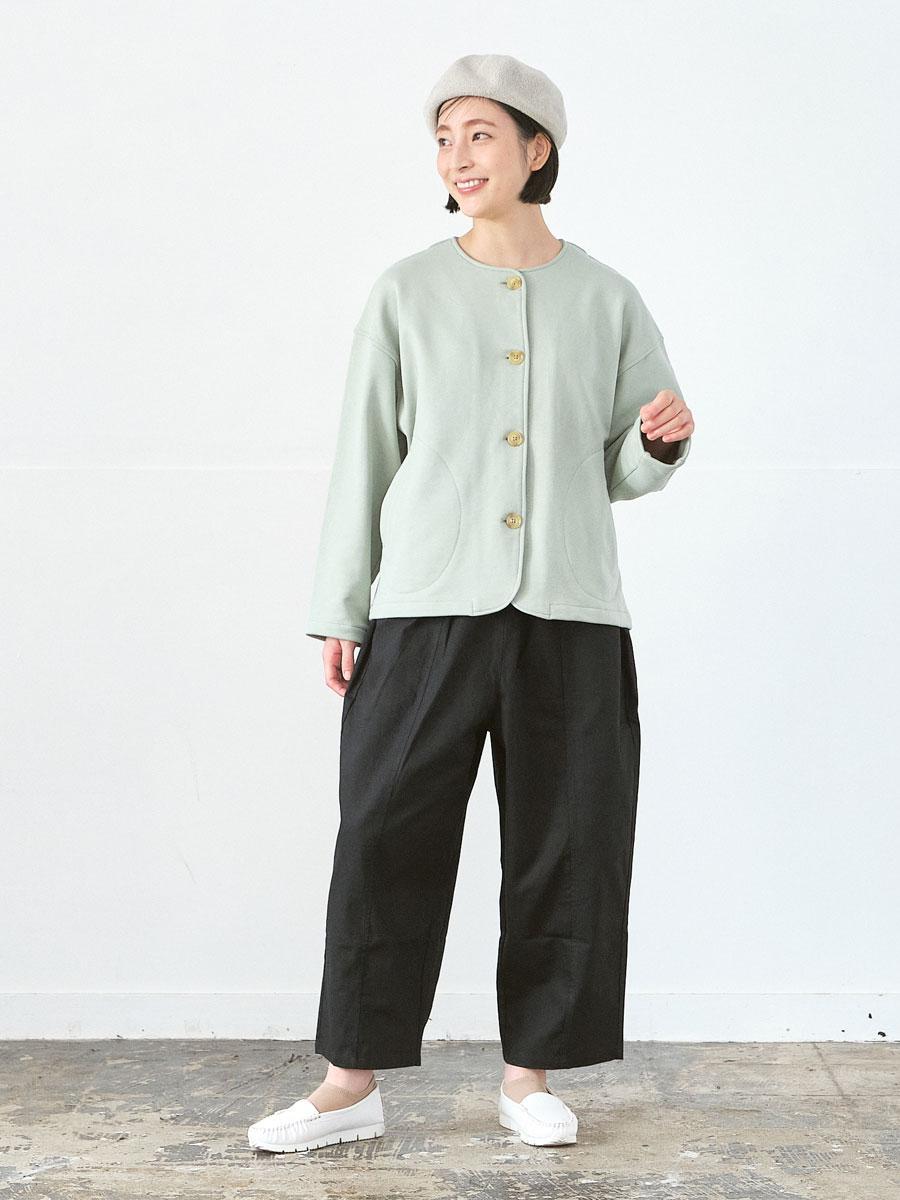 テーパードパンツ　コットンギャバジン