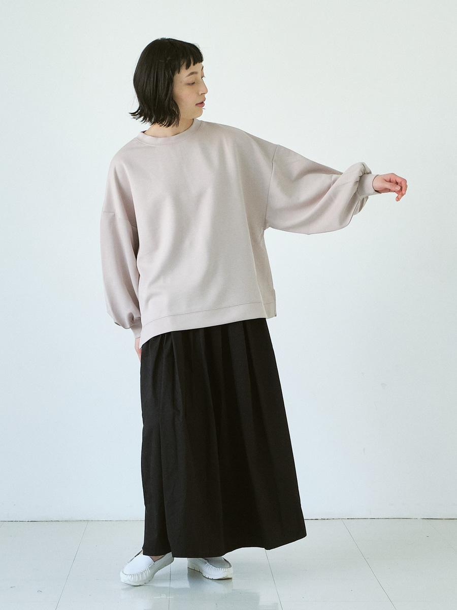 ボリューム袖プルオーバー　T/R/PUダンボール