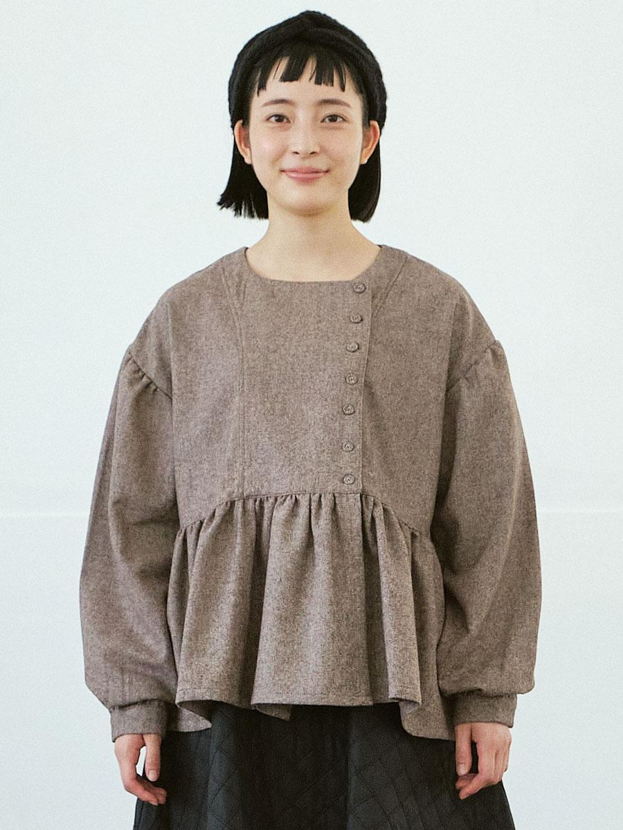 アシンメトリー多ボタンブラウス　ツイード 
