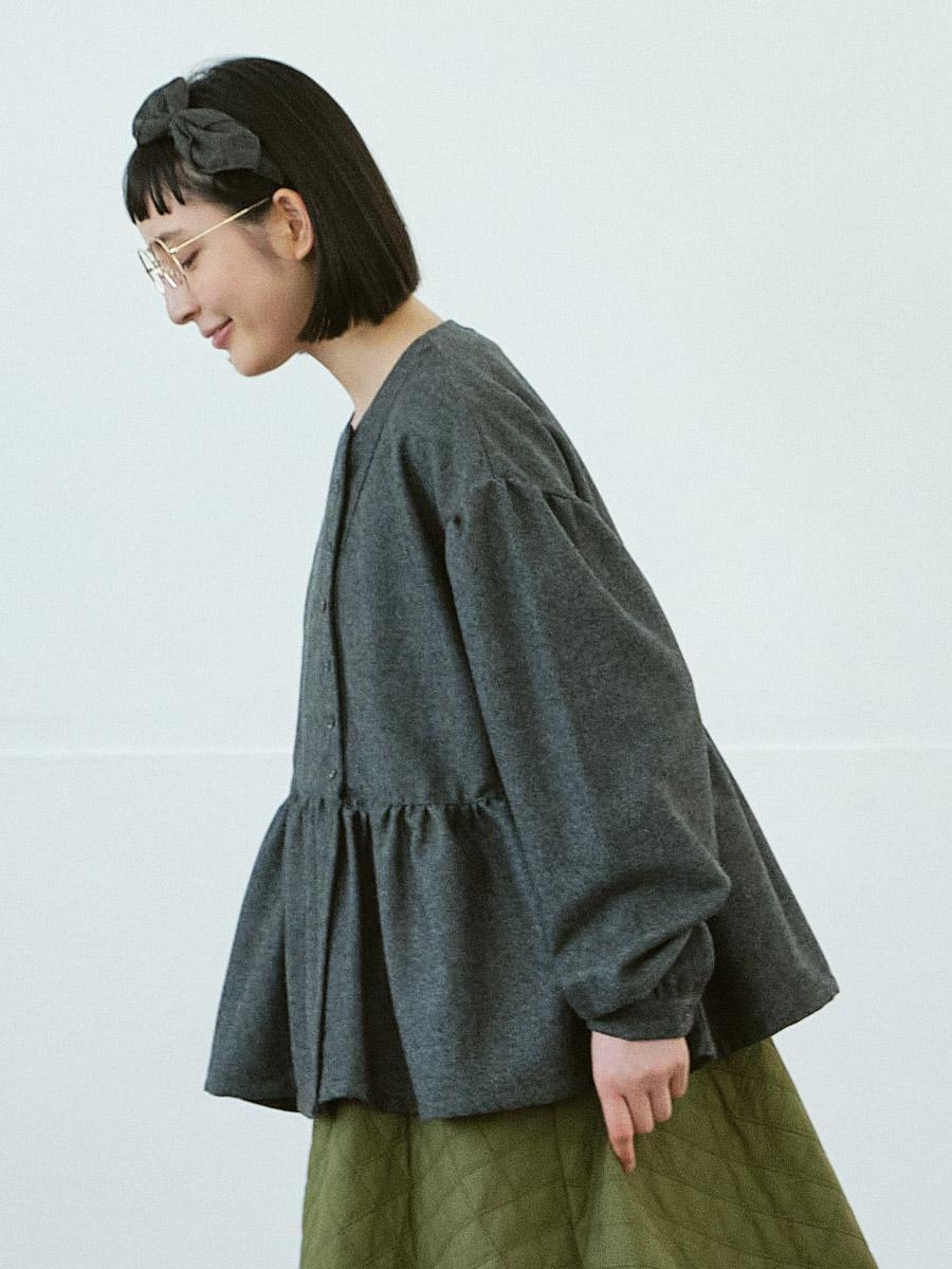 アシンメトリー多ボタンブラウス　ツイード 