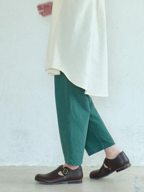 テーパードパンツ　綿ワッシャー
