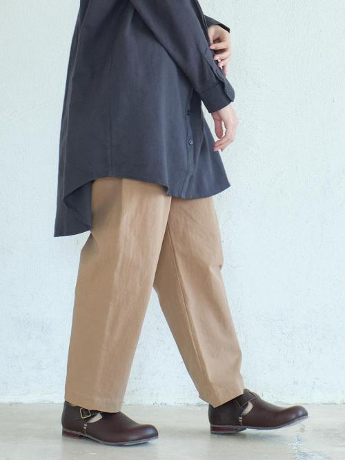 テーパードパンツ　綿ワッシャー