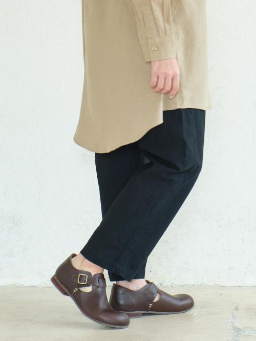 テーパードパンツ　綿ワッシャー