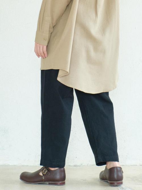 テーパードパンツ　綿ワッシャー