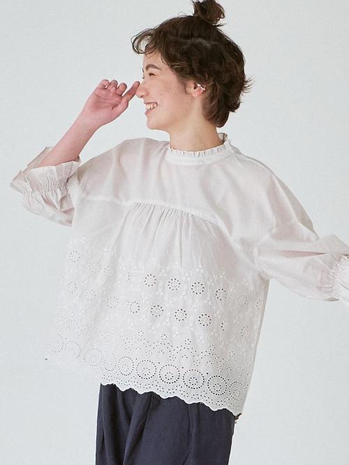 プチスタンド刺繍ブラウス　コットン
