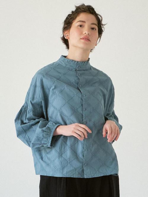 2WAY矢羽柄刺繍ブラウス　綿ローン