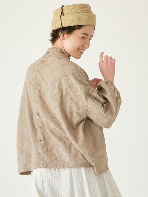 2WAY矢羽柄刺繍ブラウス　綿ローン