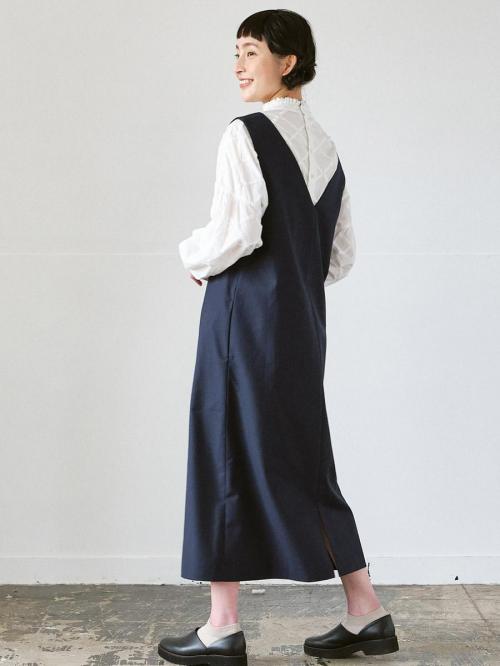 深Vネックワンピース　T/Rサージ