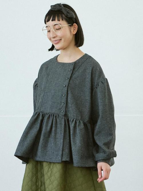 アシンメトリー多ボタンブラウス　ツイード 