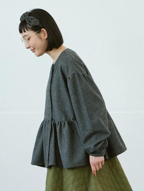 アシンメトリー多ボタンブラウス　ツイード 