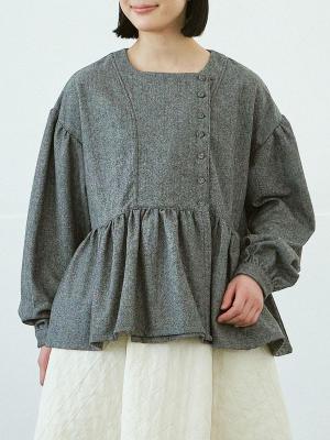 アシンメトリー多ボタンブラウス　ツイード 